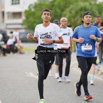 Runner Photo 7926671