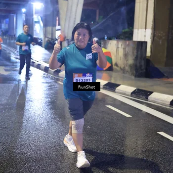 Runner Photo 7926673