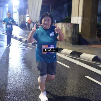 Runner Photo 7926683