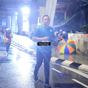 Runner Photo 7926687