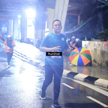 Runner Photo 7926690