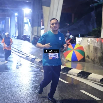 Runner Photo 7926699