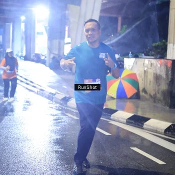 Runner Photo 7926702