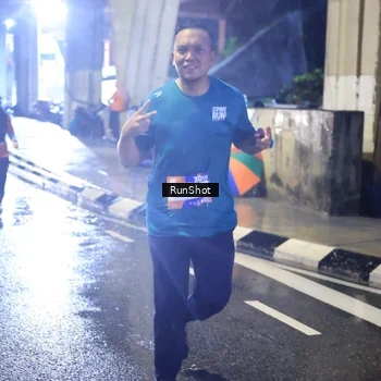 Runner Photo 7926712