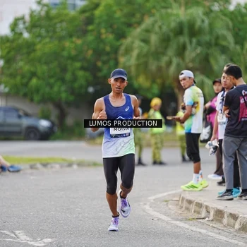Runner Photo 7926725
