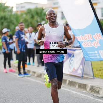 Runner Photo 7926726