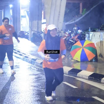 Runner Photo 7926751
