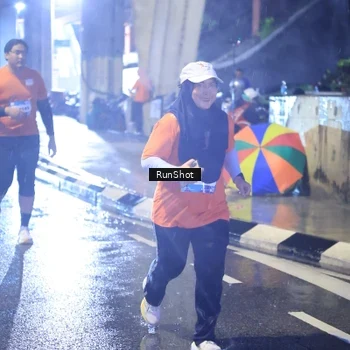 Runner Photo 7926753