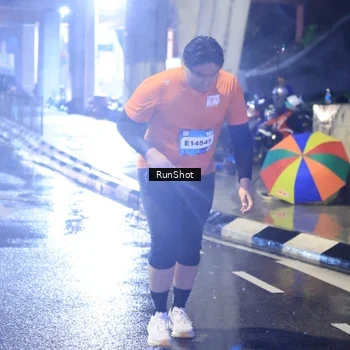 Runner Photo 7926800