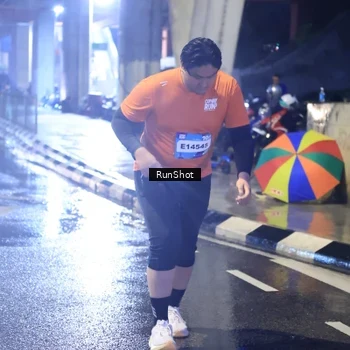Runner Photo 7926804