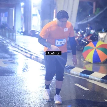Runner Photo 7926839