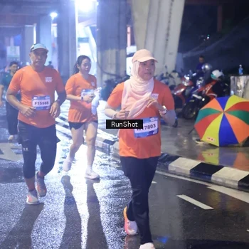 Runner Photo 7926856