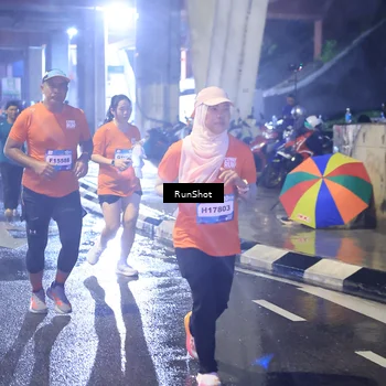 Runner Photo 7926859