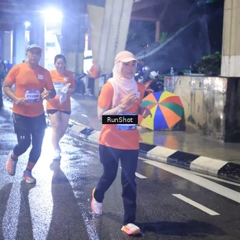 Runner Photo 7926868