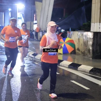 Runner Photo 7926873