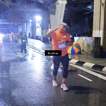 Runner Photo 7926911