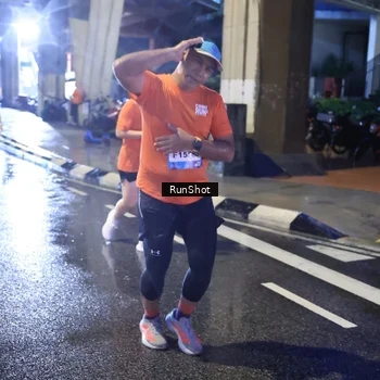 Runner Photo 7926943