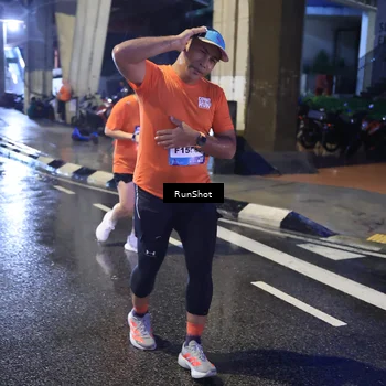 Runner Photo 7926945