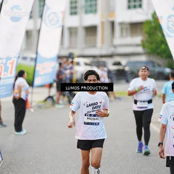 Runner Photo 7927018