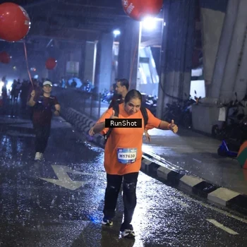 Runner Photo 7927023