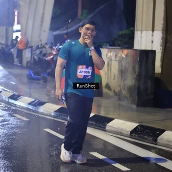 Runner Photo 7927039