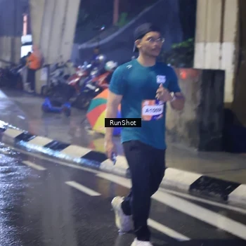 Runner Photo 7927040