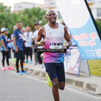 Runner Photo 7927043