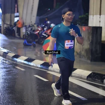 Runner Photo 7927055