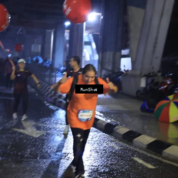 Runner Photo 7927073