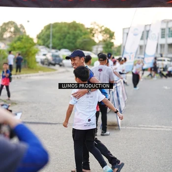 Runner Photo 7927080