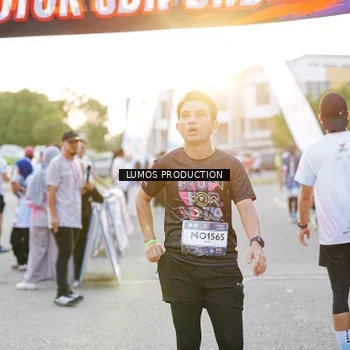 Runner Photo 7927089