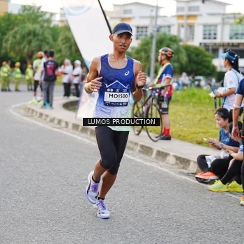 Runner Photo 7927100