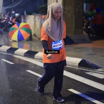 Runner Photo 7927123