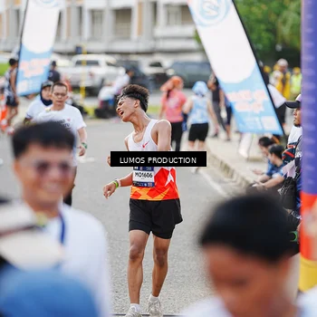 Runner Photo 7927136