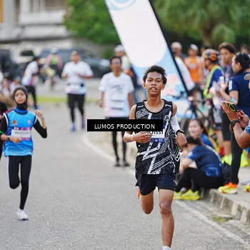 Runner Photo 7927159