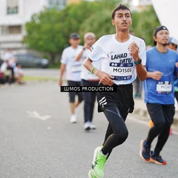 Runner Photo 7927162