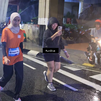 Runner Photo 7927188