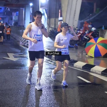 Runner Photo 7927245