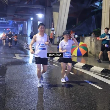 Runner Photo 7927272