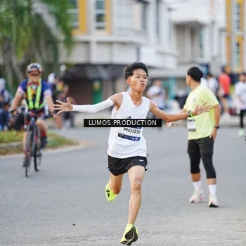 Runner Photo 7927273