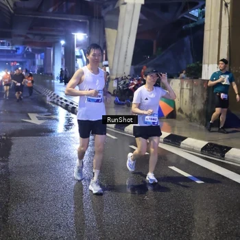 Runner Photo 7927280