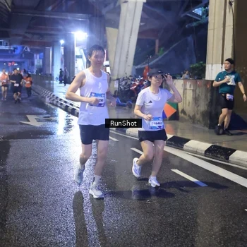 Runner Photo 7927283