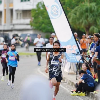 Runner Photo 7927310
