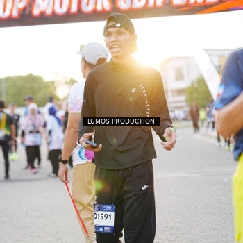 Runner Photo 7927311