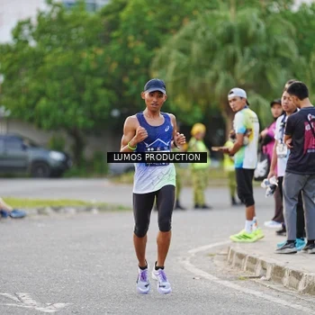 Runner Photo 7927323