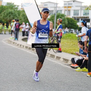Runner Photo 7927360
