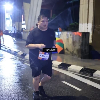Runner Photo 7927367