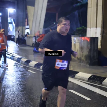 Runner Photo 7927368