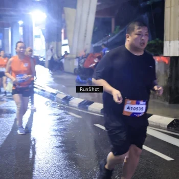 Runner Photo 7927380