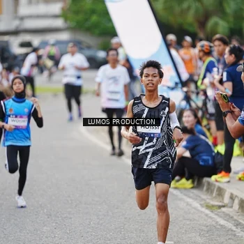 Runner Photo 7927396